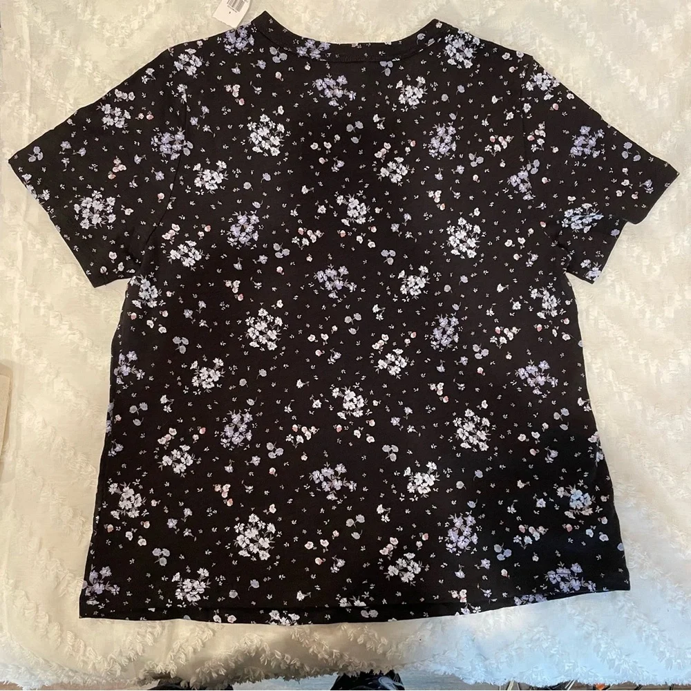 Old Navy Everywear floral t shirt NWT Sz S - Picture 4 of 6